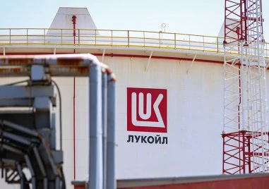 Продължават проверките на ДАНС и ГДБОП в рафинерията в Бургас