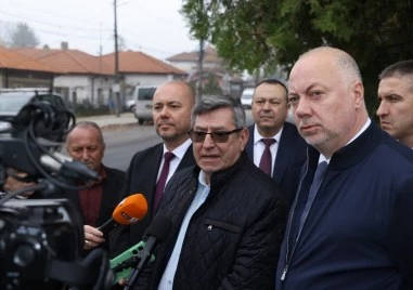 Желязков: Правителството убеди американската администрация, че войната в Украйна няма да се финансира от Лукойл в България