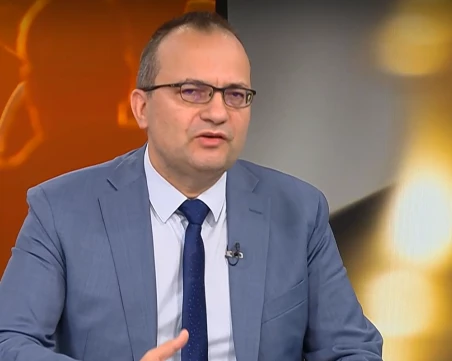 Мартин Димитров: Можеше да се намери по-подходяща кандидатура за особен управител на Лукойл от Спецов