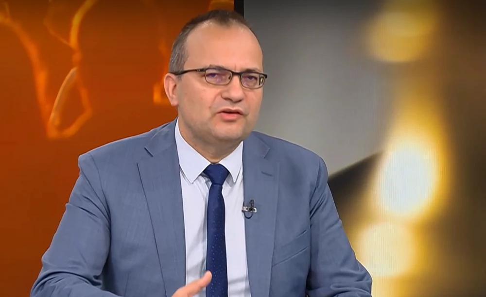 Мартин Димитров: Можеше да се намери по-подходяща кандидатура за особен управител на Лукойл от Спецов