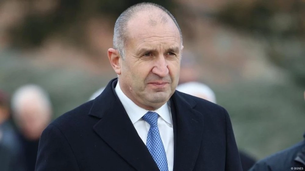 Румен Радев: Самото назначаване на особения търговски управител на Лукойл е извън закона