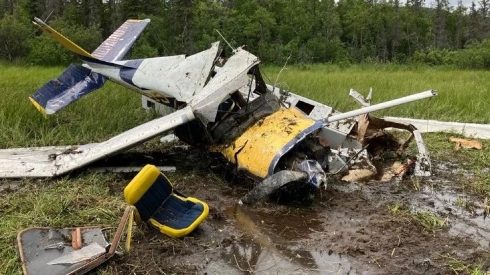 Самолет катастрофира в Северна Сърбия, единият пилот е загинал на място