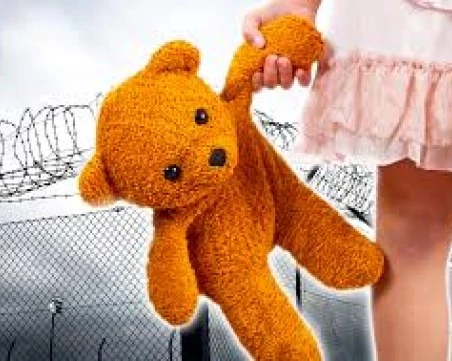 Изтеглиха от пазара опасна AI детска играчка, давала сексуални инструкции и напътствия как да палят огън