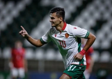 Младежите играят най-важния си мач от години насам