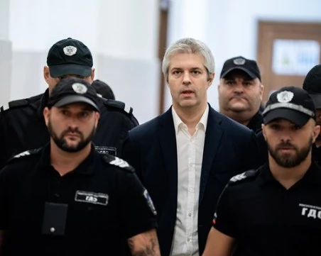 Преместиха Благомир Коцев и Никола Барбутов от ареста в Софийския затвор