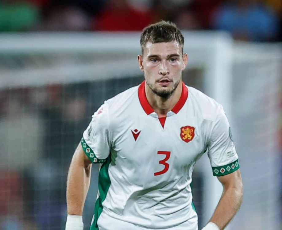 Атанас Чернев е първият футболист, който си вкарва два автогола за националния отбор