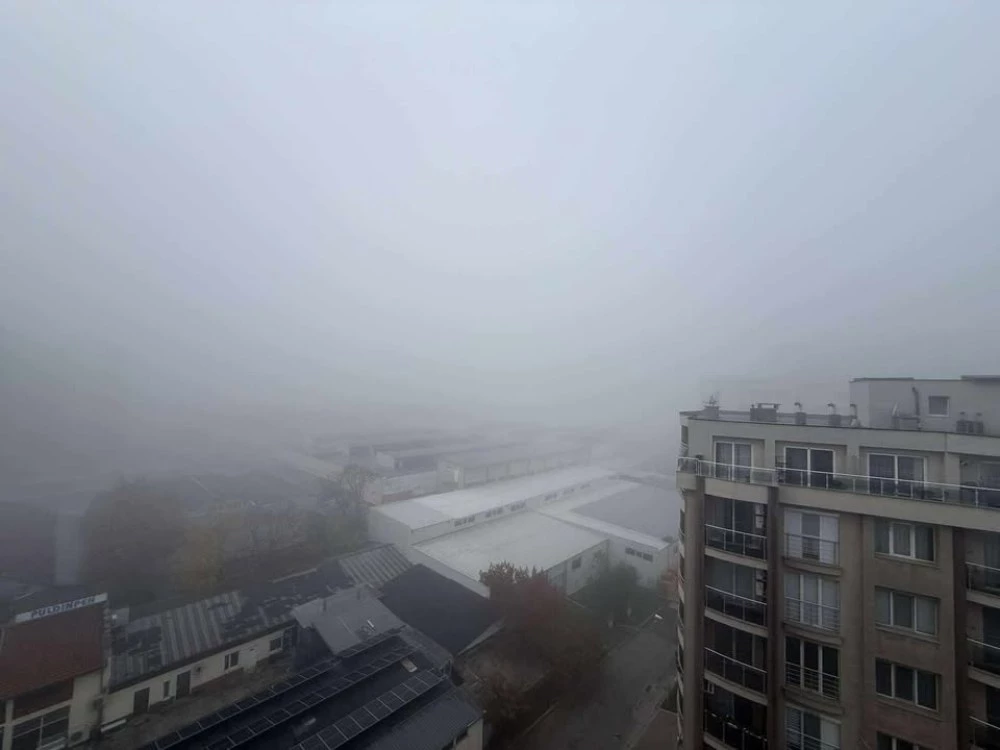 Гъста мъгла обви Пловдив тази сутрин