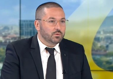 Бащата на Сияна: Адвокат Нотев не защитава безплатно убиеца на детето ми - получил е 48 000 лева