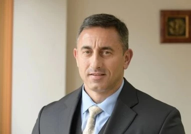 Румен Спецов освободи Евгени Маняхин от поста председател на УС на Лукойл