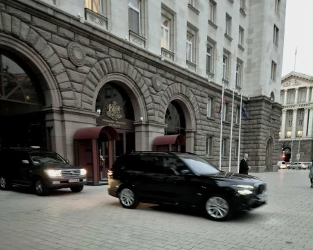 Калин Стоянов: Радев използва шкодата само пред публика, пътува с кортеж и ново БМВ