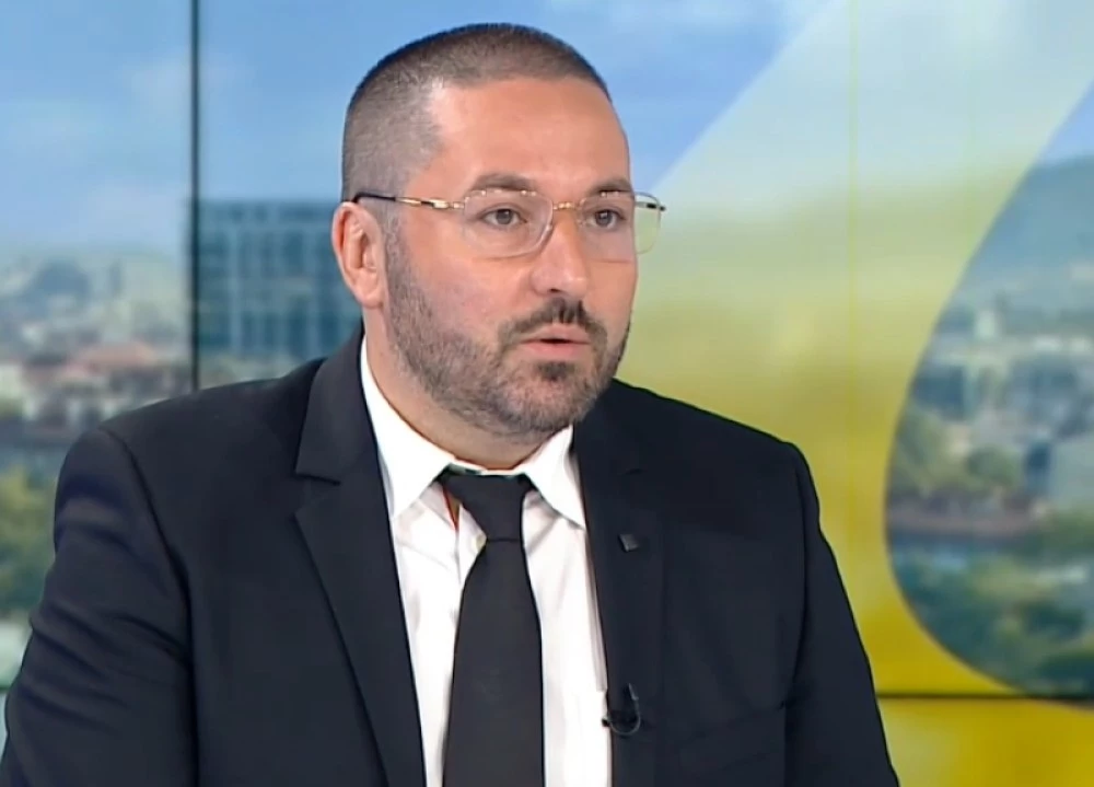 Бащата на Сияна: Адвокат Нотев не защитава безплатно убиеца на детето ми - получил е 48 000 лева