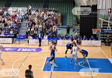Страхотна драма след продължения и пред пълна зала Локо взе първото пловдивско дерби в баскетбола от 64 години