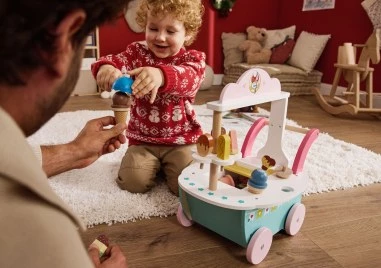 От малкия готвач до сръчния майстор – играчки, които развиват умения