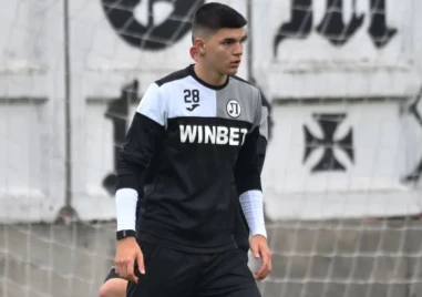 Синът на Валери Божинов тренира с първия отбор на Локо