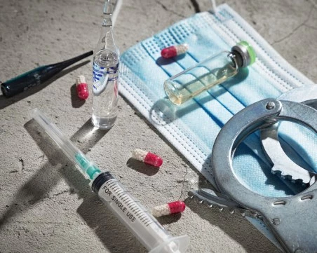 Намериха забранени предмети в ареста във Варна, петима служители са задържани