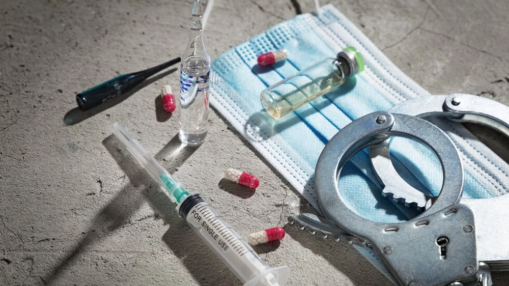 Забранени предмети открити при внезапна проверка в ареста във Варна, петима служители са задържани