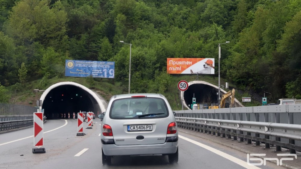 За 79 млн. лв.: АПИ търси фирма за ремонт на тунела на АМ 