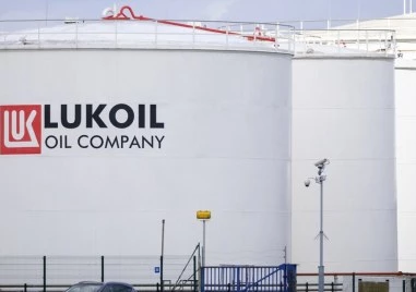 Влизат в сила американските санкции срещу „Лукойл и „Роснефт