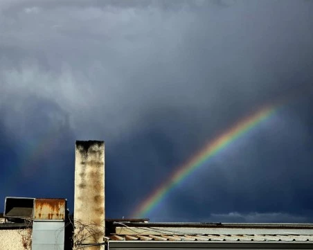 Феерия от цветове озари небето над Пловдив