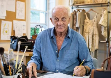 Почина личният дизайнер на принцеса Даяна Пол Костело