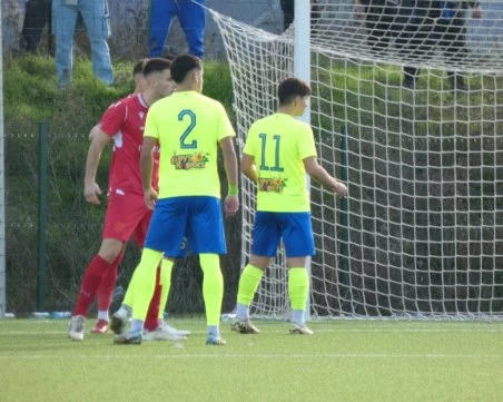 Драматично голово равенство в дербито между Марица и Спартак