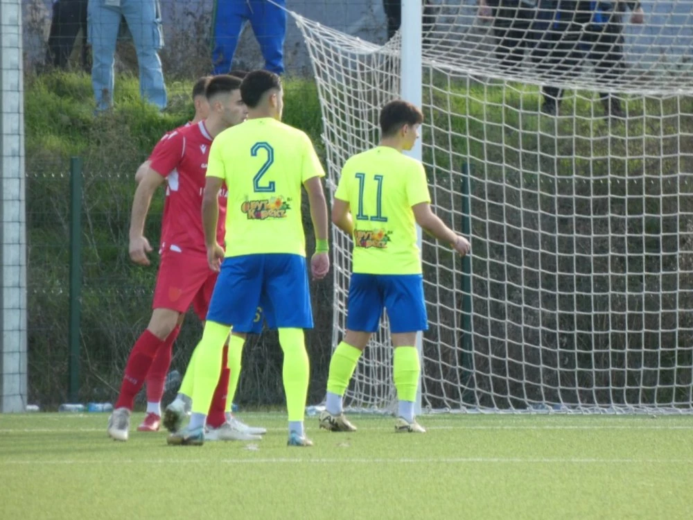 Драматично голово равенство в дербито между Марица и Спартак