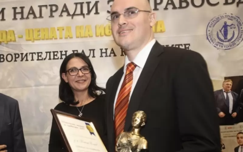 Делото за плагиатство срещу Петър Илиев все пак ще се гледа