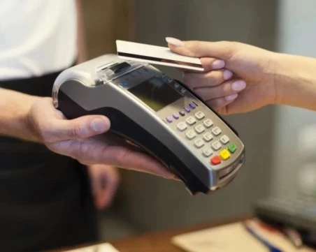 Предупреждение! В първите часове на новата година ПОС терминалите и банкоматите няма да работят