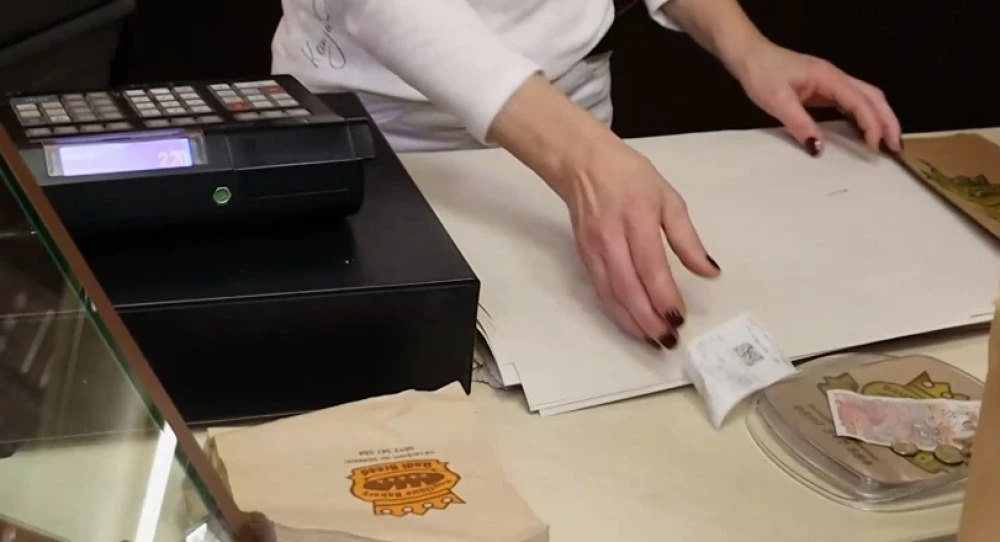 Търговци с притеснения как ще си набавят евро за разплащане с клиенти след 1 януари