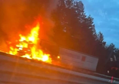 33-годишен шофьор от Раковски изгоря в камиона си след катастрофа край Хасково