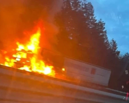 33-годишен шофьор от Раковски изгоря в камиона си след катастрофа край Хасково