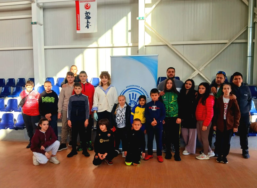 Малките шампиони по карате се включиха в кампанията „Заедно срещу диабета