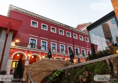 Черен петък в Драматичния театър с 50 процента отстъпка за 37 представления