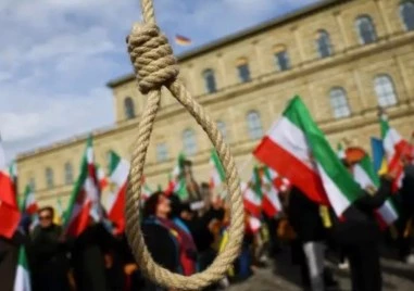 Иран екзекутира публично мъж, изнасилил две жени