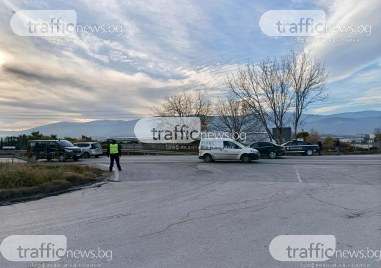 Семейство загина при жесток челен удар между тир и кола на Околовръстното на Пловдив