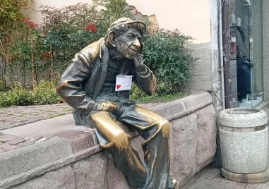 Таинствено пликче с послание се появи до Мильо в Пловдив