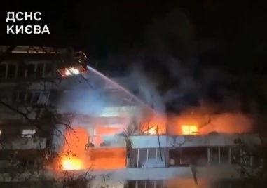 Заплаха от ракетни удари за цяла Украйна: Мощни експлозии убиха един и раниха 7 души в Киев