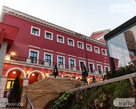 Черен петък в Драматичния театър с 50 процента отстъпка за 37 представления