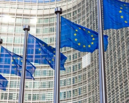 ЕК предупреди за риск от несъответствие на бюджетните планове на България за 2026 г. с фискалните изисквания на ЕС