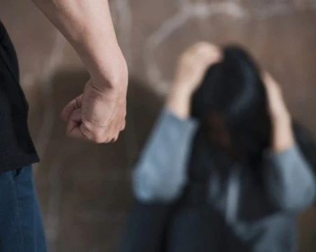 ООН: На всеки 10 минути жени били убити от партньора си или член на семейството през 2024 г.