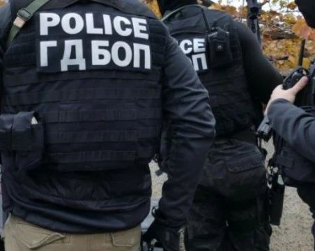 ОПГ-то, превозвало нелегални мигранти, искало до 15 000 евро за един човек