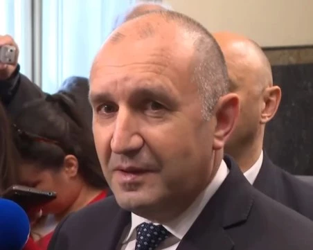 Румен Радев: Бюджетът очевидно мами с абсолютно нереалистични приходи