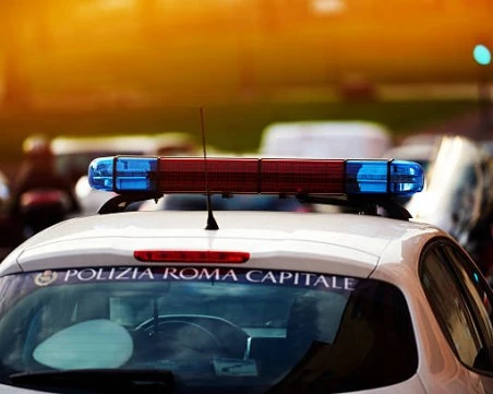 Ужасяващо сексуално посегателство в Рим: Трима изнасилиха млада жена пред очите на годеника й