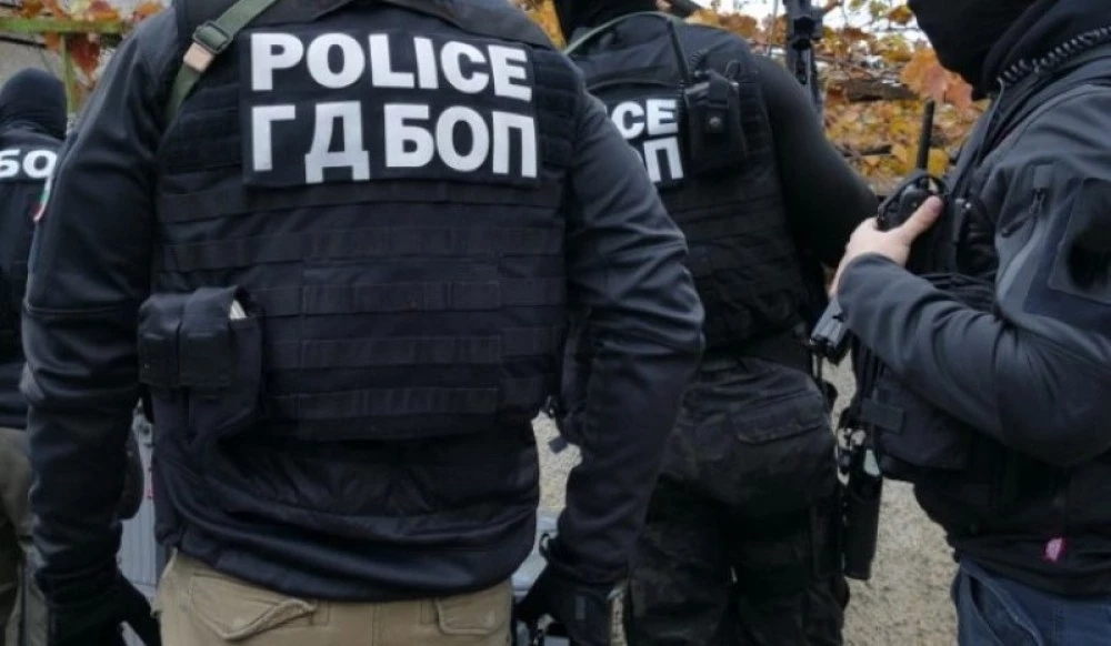 ОПГ-то, превозвало нелегални мигранти, искало до 15 000 евро за един човек