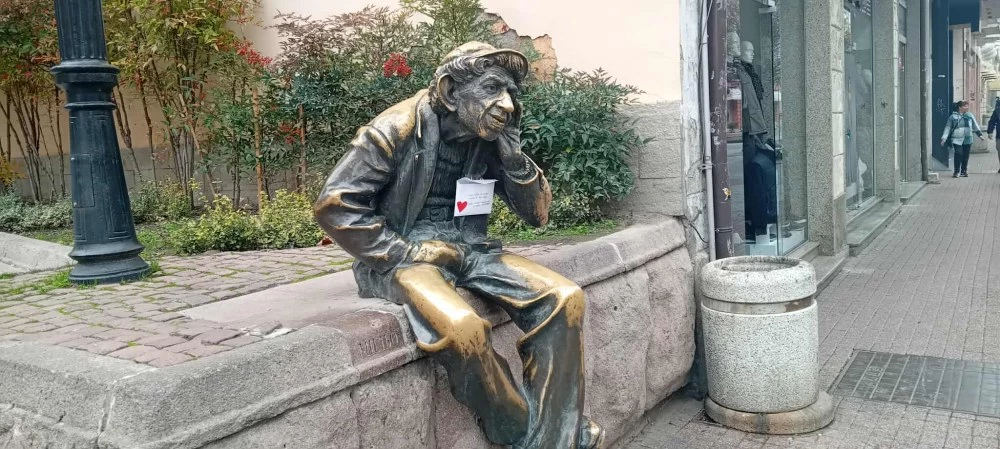 Таинствено пликче с послание се появи до Мильо в Пловдив