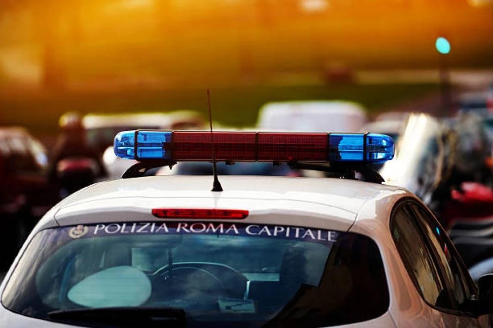 Ужасяващо сексуално посегателство в Рим: Трима изнасилиха млада жена пред очите на годеника й