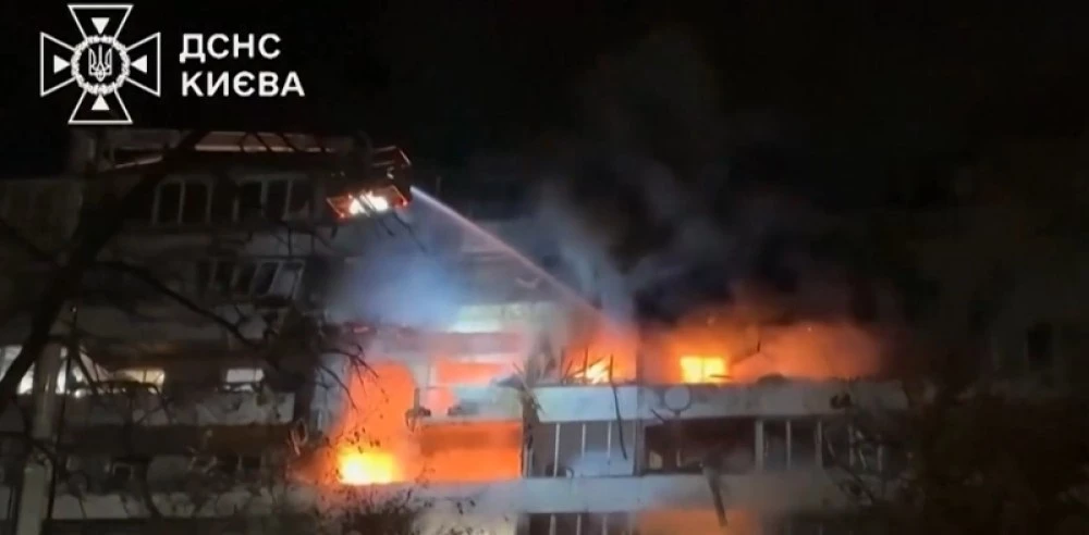 Заплаха от ракетни удари за цяла Украйна: Мощни експлозии убиха един и раниха 7 души в Киев