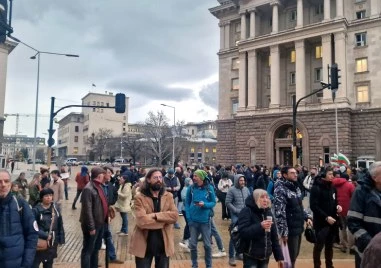 Протестиращи срещу Бюджет 2026 блокираха движението в Триъгълника на властта