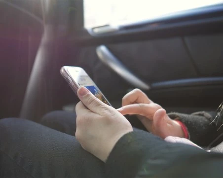 Евродепутатите искат социалните медии да не са достъпни за деца под 16 години