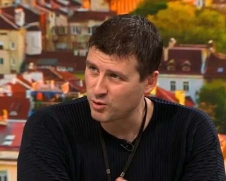 Ивелин Михайлов: Благодаря на полицаите, дали са време на децата спокойно да отидат на училище